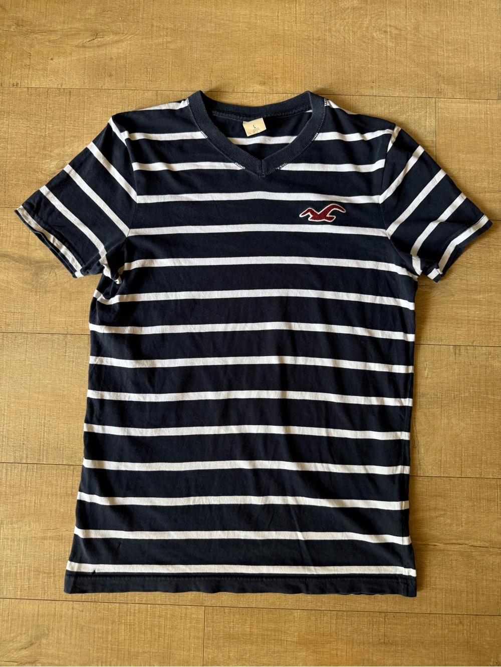 Y2K Hollister Classic Striped V-Neck Tee Navy White Large Maroon Logo Size Large
